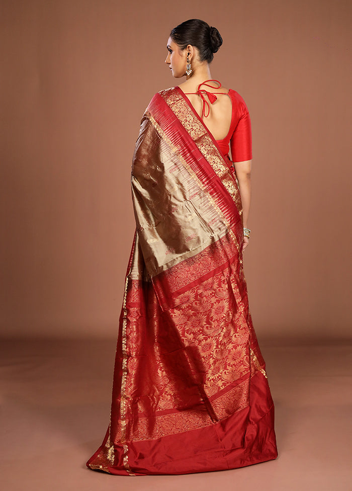 Cream Handloom Kanjivaram Pure Silk Saree With Blouse Piece