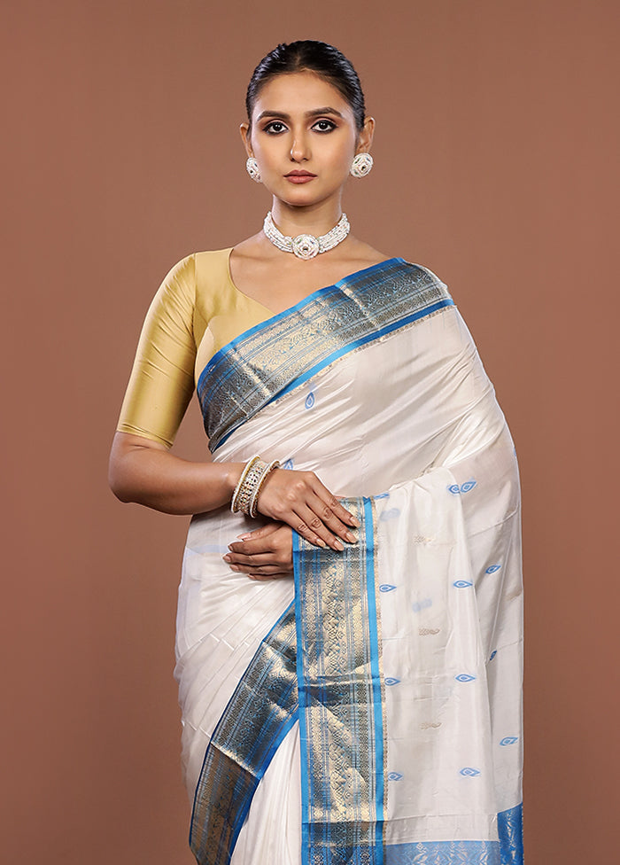 White Handloom Kanjivaram Pure Silk Saree With Blouse Piece