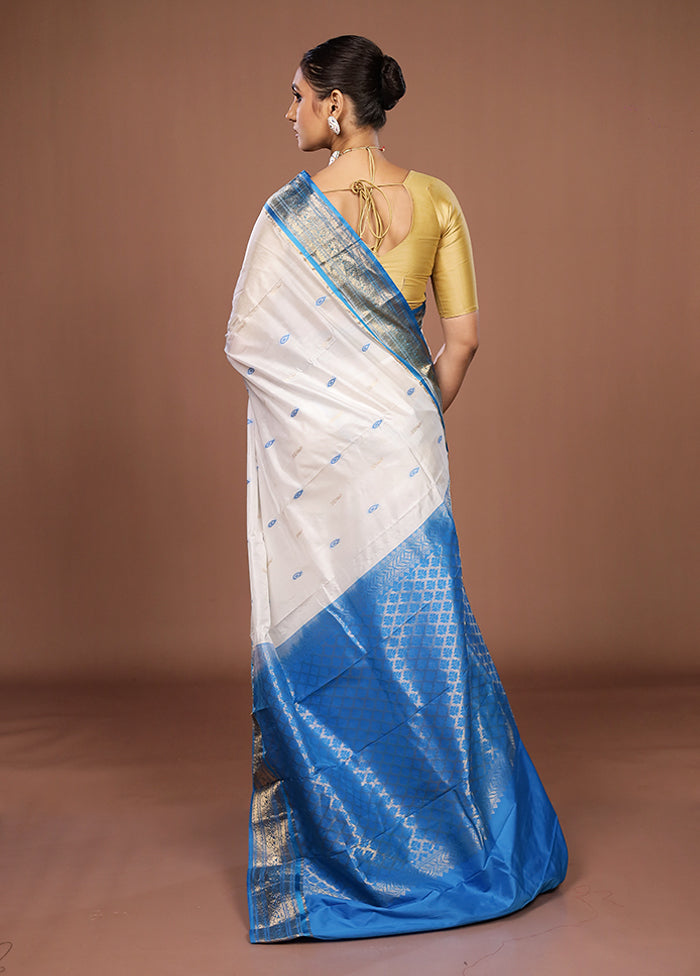 White Handloom Kanjivaram Pure Silk Saree With Blouse Piece