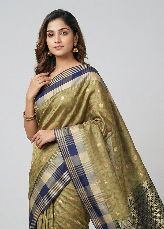Green Kanjivaram Silk Saree With Blouse Piece