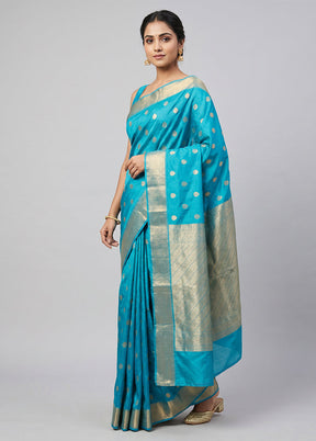 Green Handloom Kanjivaram Silk Saree With Blouse Piece