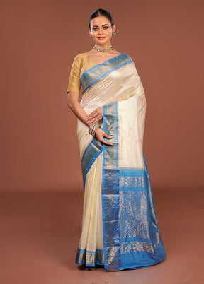 White Handloom Kanjivaram Pure Silk Saree With Blouse Piece