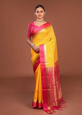 Yellow Kanjivaram Silk Saree With Blouse Piece