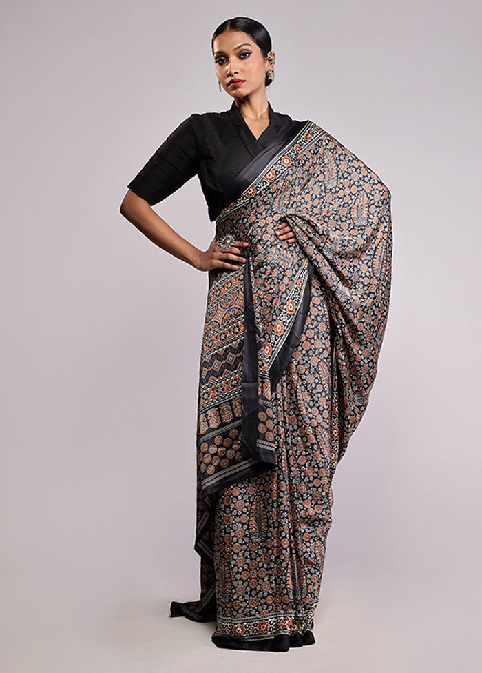 Black Printed Silk Saree With Blouse Piece