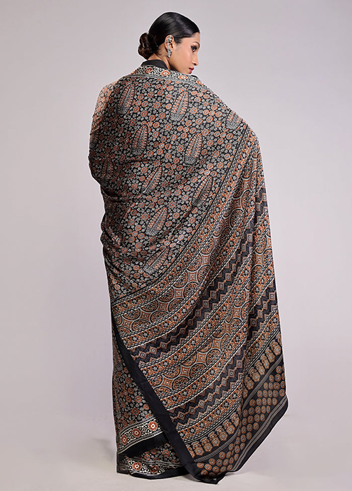 Black Printed Silk Saree With Blouse Piece