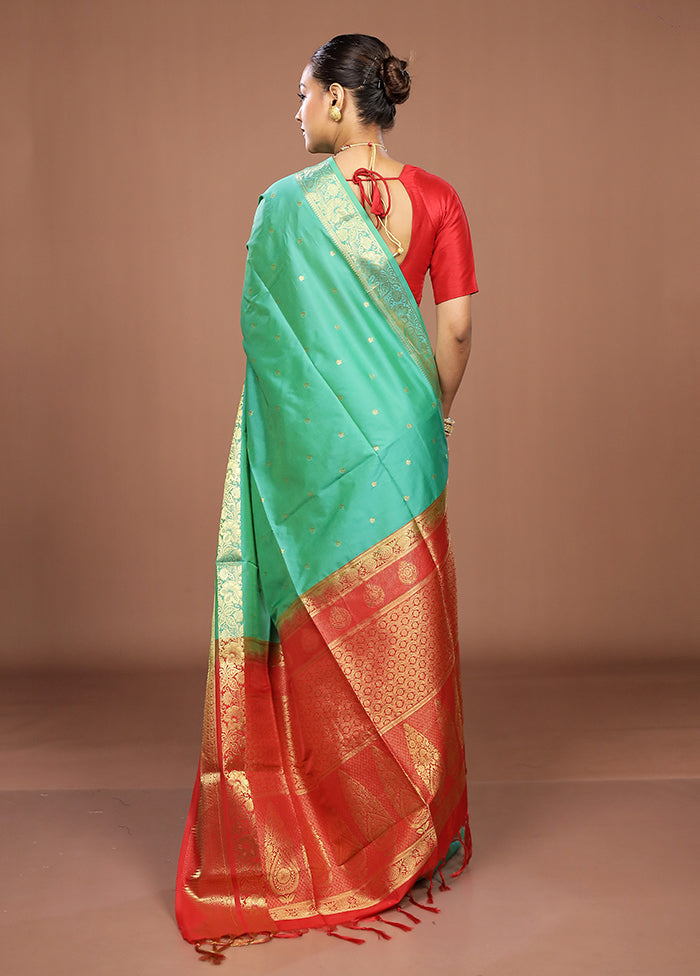 Green Kanjivaram Silk Saree With Blouse Piece