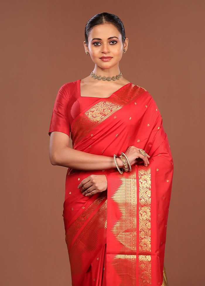 Red Kanjivaram Silk Saree With Blouse Piece