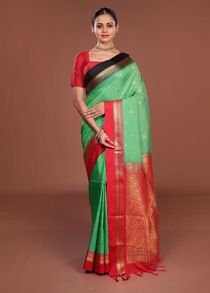 Green Kanjivaram Silk Saree With Blouse Piece