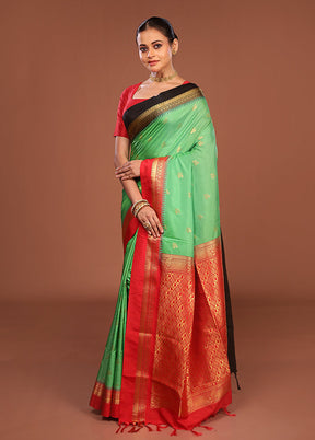 Green Kanjivaram Silk Saree With Blouse Piece
