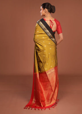 Green Kanjivaram Silk Saree With Blouse Piece