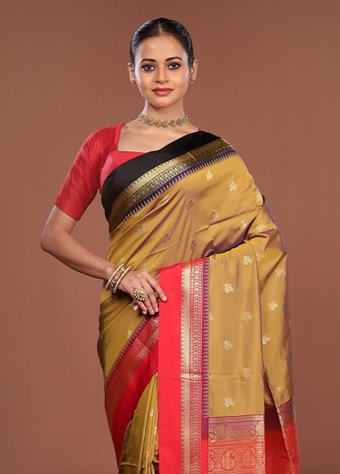 Green Kanjivaram Silk Saree With Blouse Piece