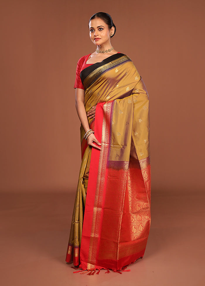 Green Kanjivaram Silk Saree With Blouse Piece