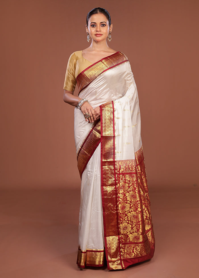 White Handloom Kanjivaram Pure Silk Saree With Blouse Piece