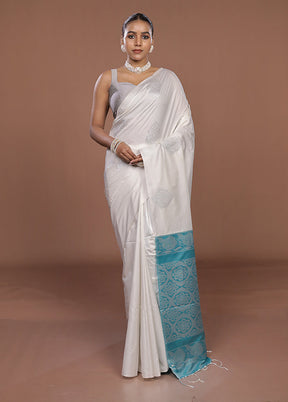 White Kanjivaram Silk Saree With Blouse Piece