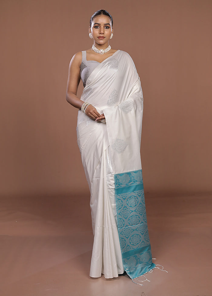 White Kanjivaram Silk Saree With Blouse Piece