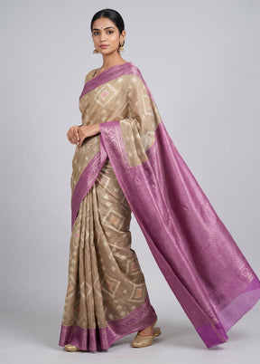 Cream Pure Cotton Saree With Blouse Piece