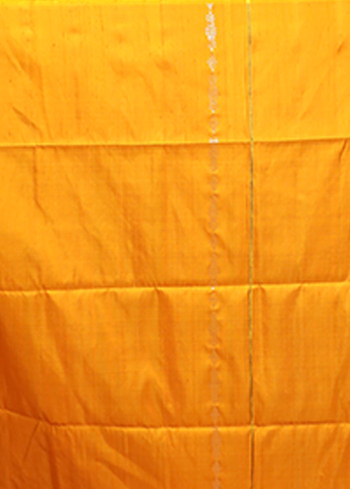 Yellow Handloom Kanjivaram Pure Silk Saree With Blouse Piece