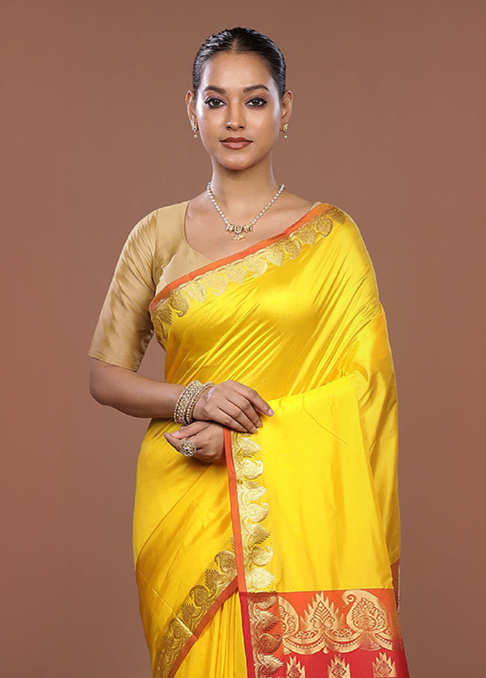 Yellow Handloom Kanjivaram Pure Silk Saree With Blouse Piece
