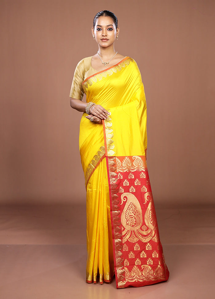 Yellow Handloom Kanjivaram Pure Silk Saree With Blouse Piece