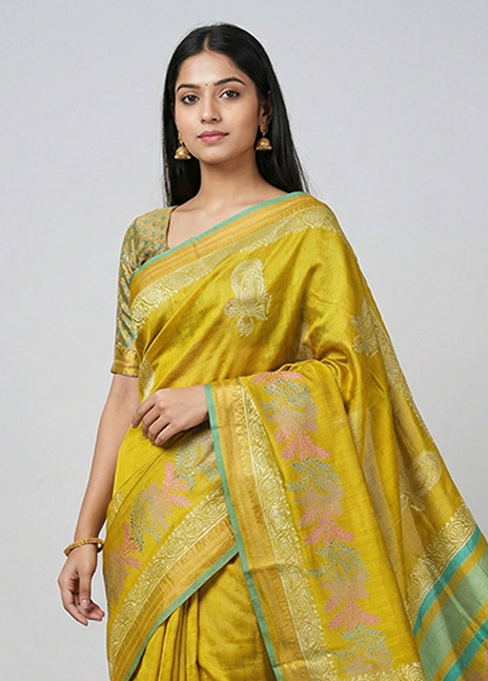 Green Printed Silk Saree Without Blouse Piece