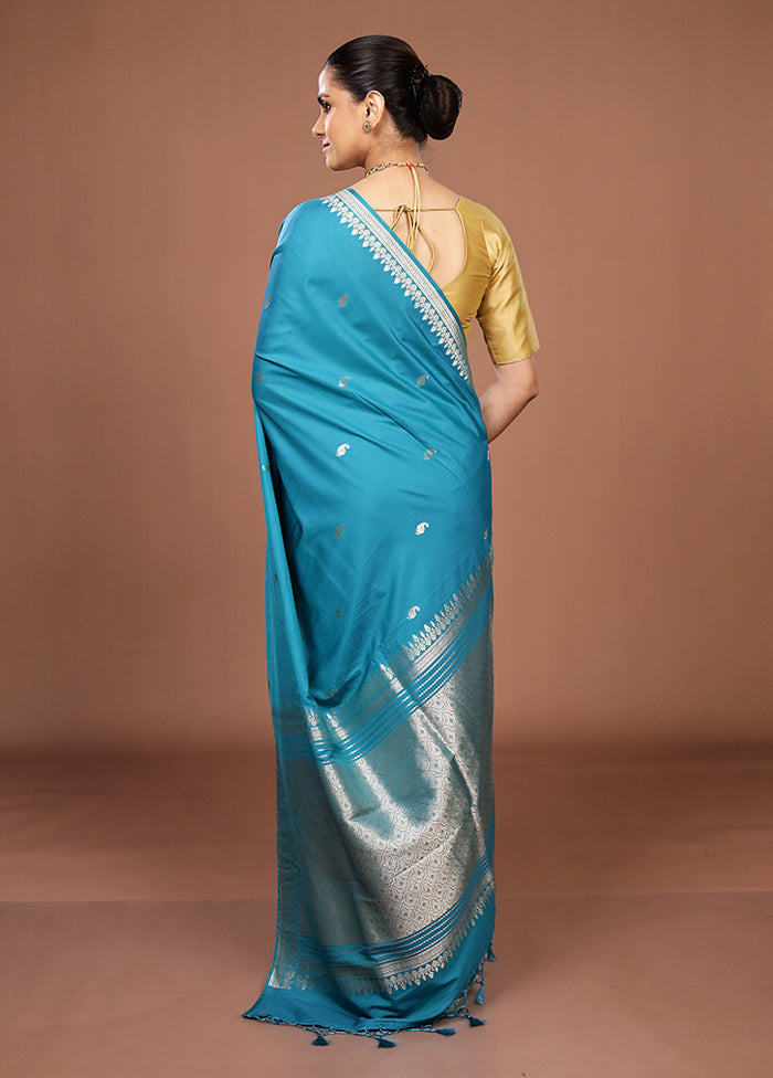 Blue Katan Silk Saree With Blouse Piece
