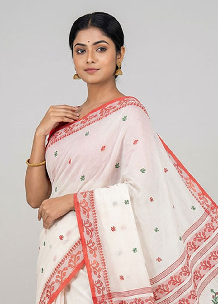 Cream Matka Silk Saree With Blouse Piece
