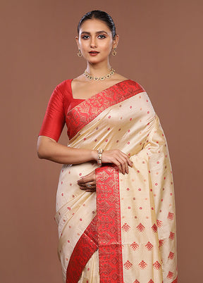 Cream Assam Silk Saree With Blouse Piece