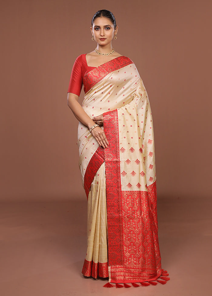Cream Assam Silk Saree With Blouse Piece