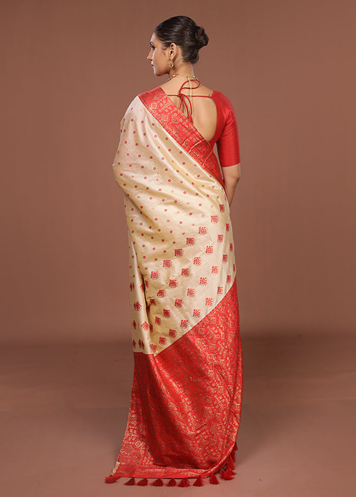Cream Assam Silk Saree With Blouse Piece