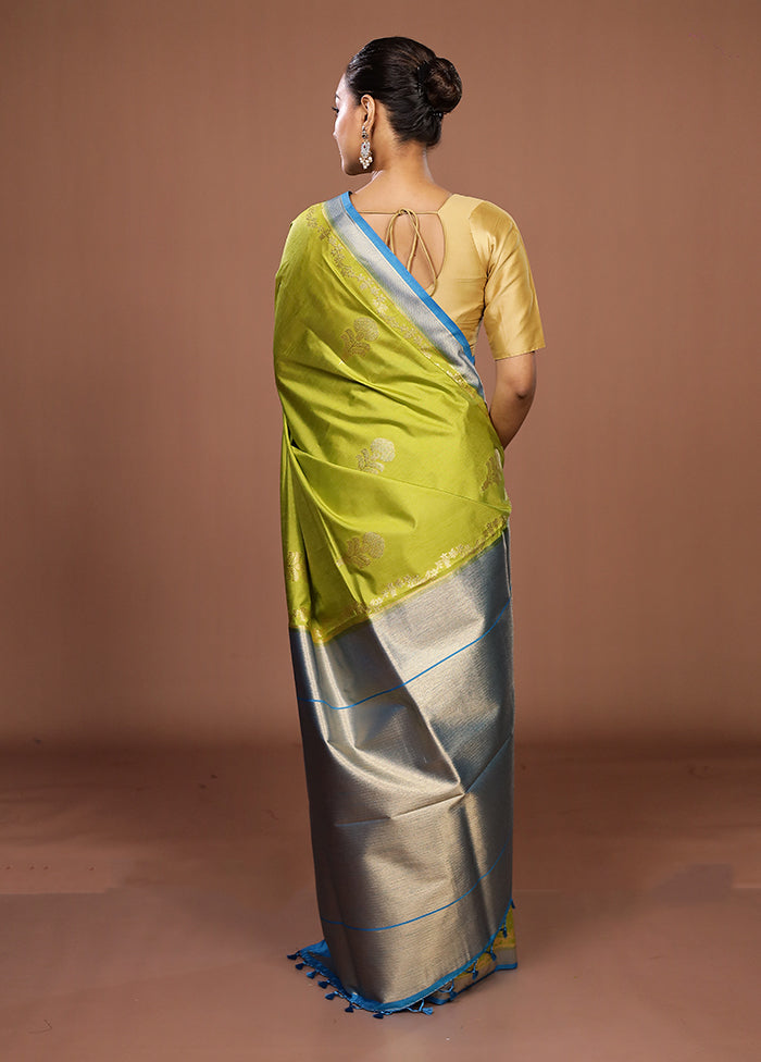 Green Dupion Silk Saree With Blouse Piece