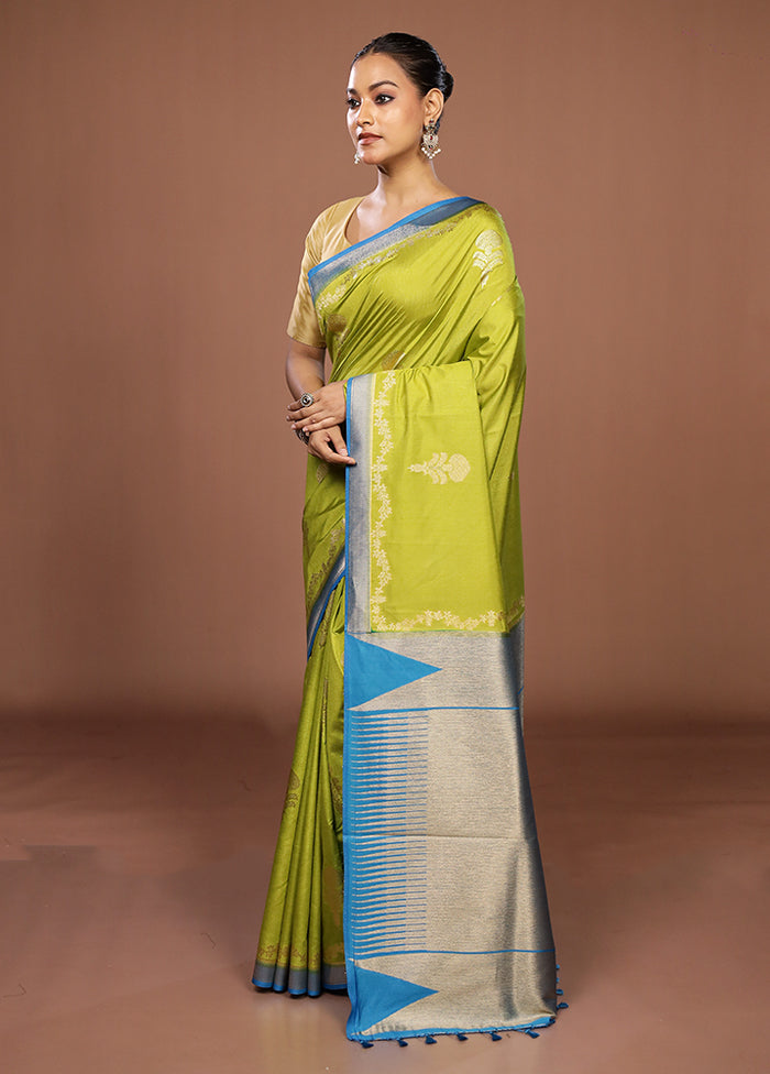 Green Dupion Silk Saree With Blouse Piece
