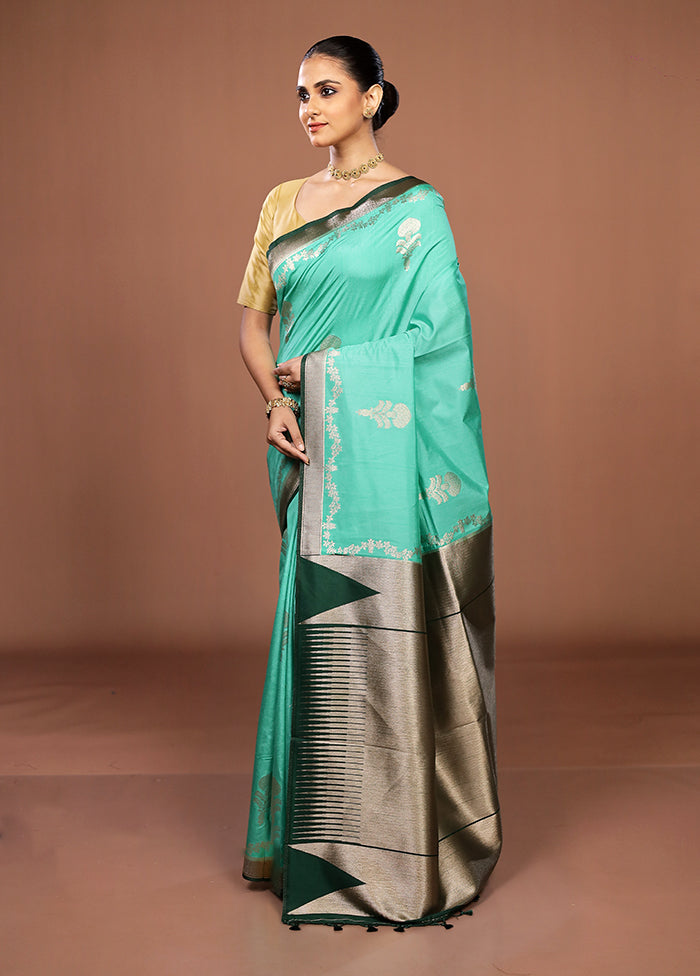Green Dupion Silk Saree With Blouse Piece
