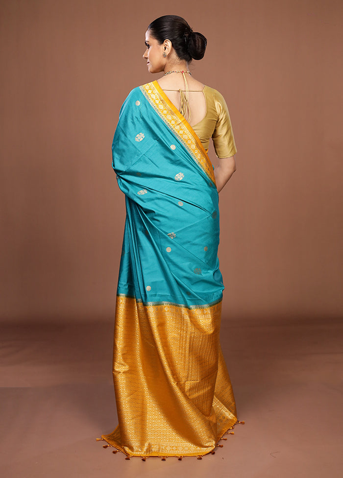 Green Dupion Silk Saree With Blouse Piece