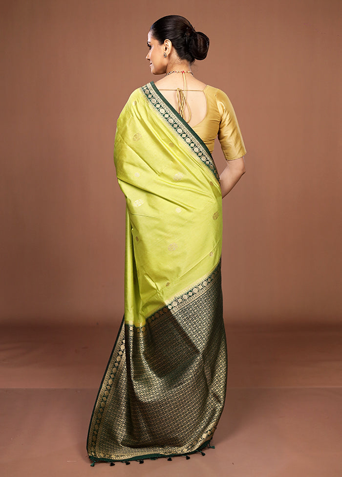 Green Dupion Silk Saree With Blouse Piece