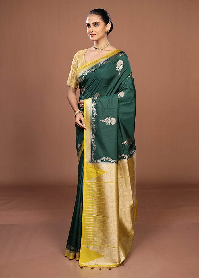 Green Dupion Silk Saree With Blouse Piece