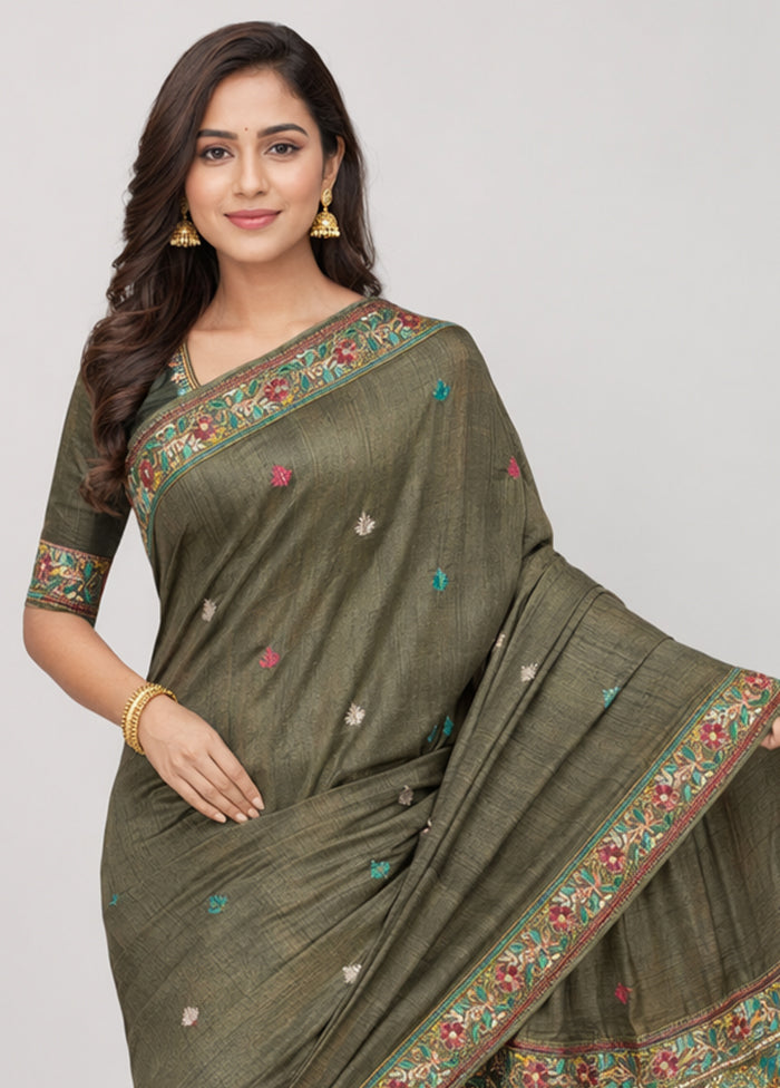 Green Handloom Tussar Pure Silk Saree With Blouse Piece