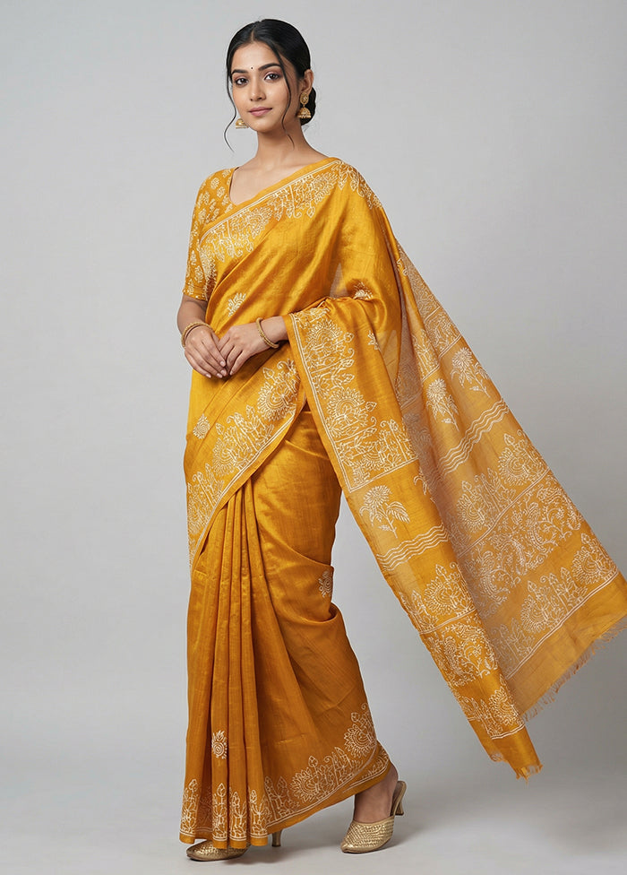 Yellow Printed Silk Saree Without Blouse Piece