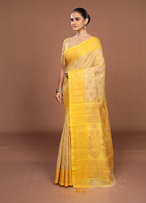 Yellow Matka Silk Saree With Blouse Piece