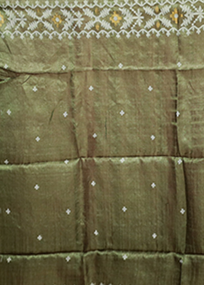 Green Handloom Tussar Pure Silk Saree With Blouse Piece