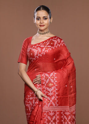 Red Handloom Tussar Pure Silk Saree With Blouse Piece