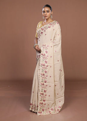 Cream Tussar Silk Saree With Blouse Piece