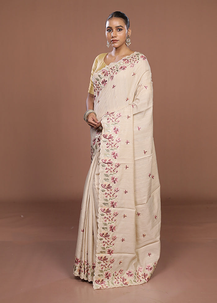 Cream Tussar Silk Saree With Blouse Piece