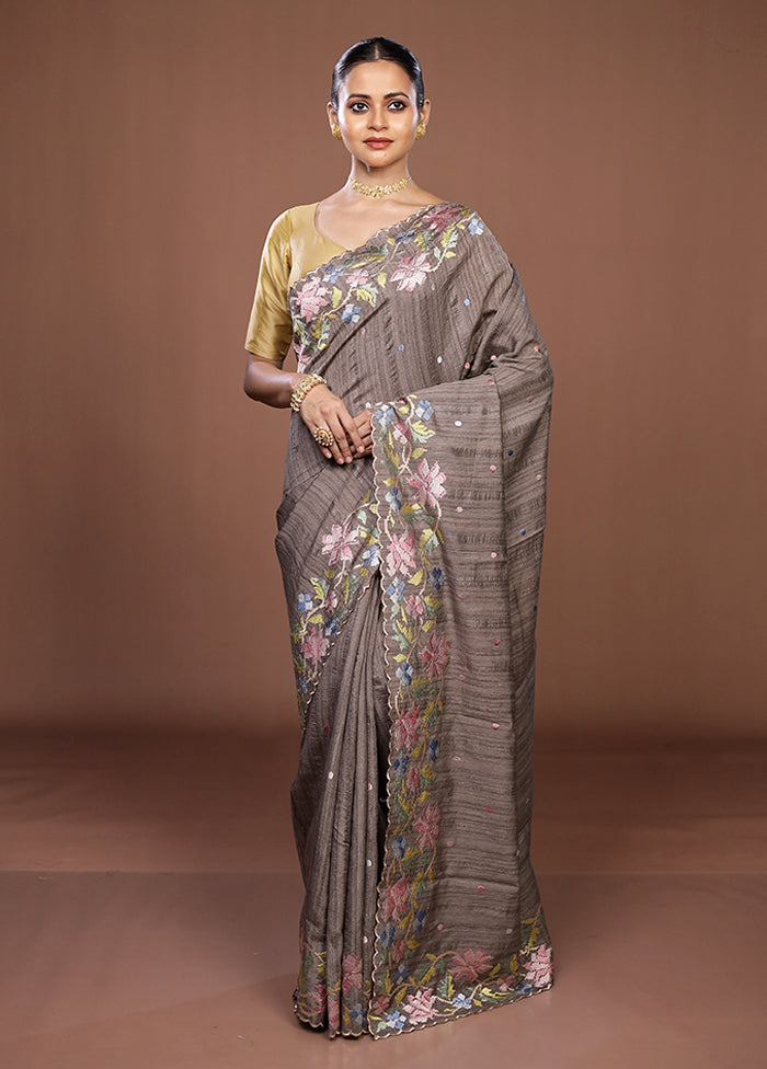 Cream Tussar Silk Saree With Blouse Piece