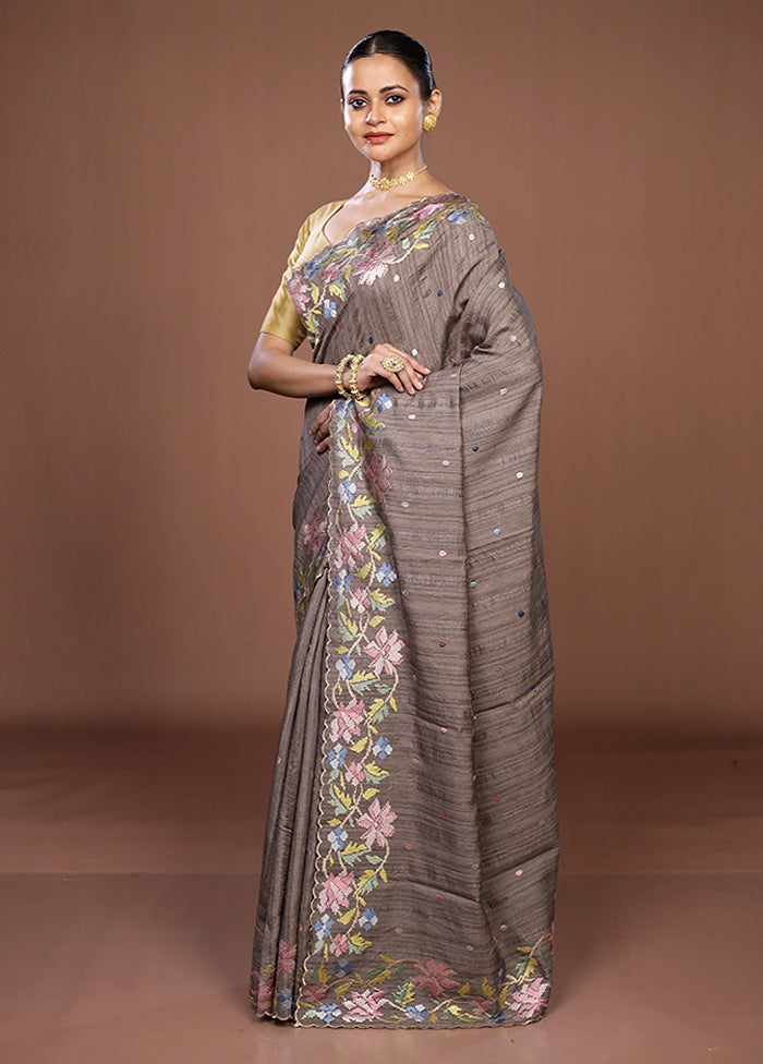 Cream Tussar Silk Saree With Blouse Piece