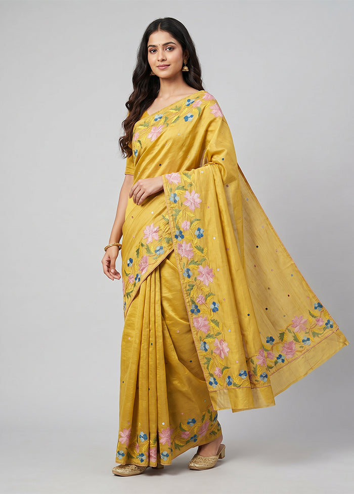 Cream Tussar Silk Saree With Blouse Piece