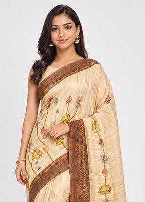 Cream Handloom Tussar Pure Silk Saree With Blouse Piece