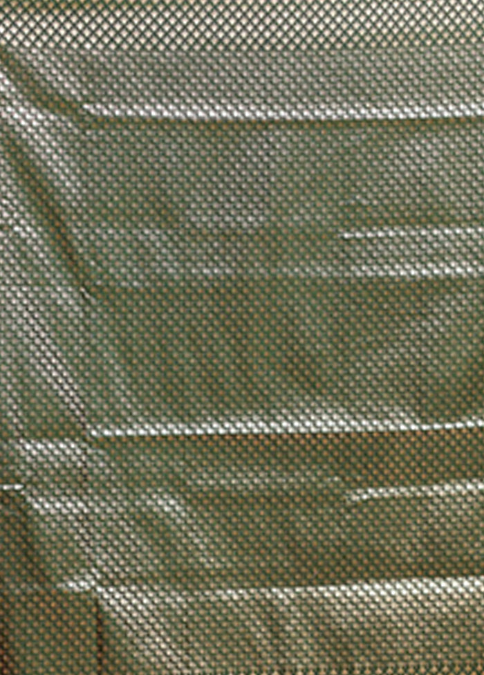 Green Banarasi Silk Saree With Blouse Piece