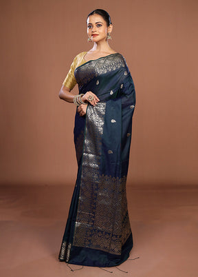 Blue Cotton Saree With Blouse Piece