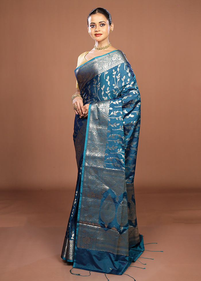 Blue Cotton Saree With Blouse Piece
