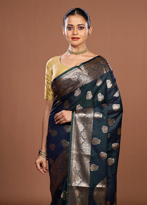 Green Cotton Saree With Blouse Piece